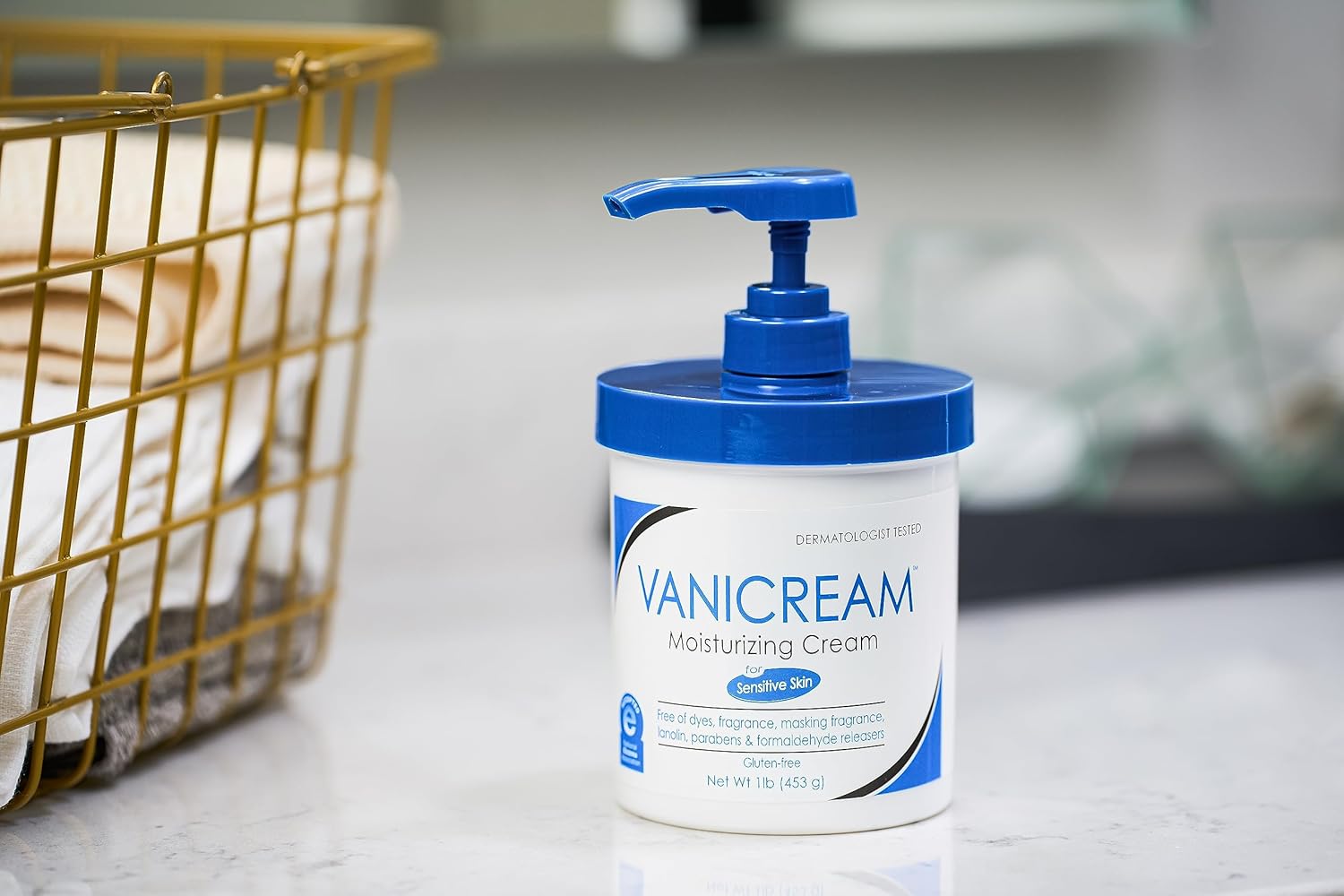 Moisturizing Skin Cream with Pump Dispenser - 16 Fl Oz (1 Lb) - Moisturizer Formulated without Common Irritants for Those with Sensitive Skin
